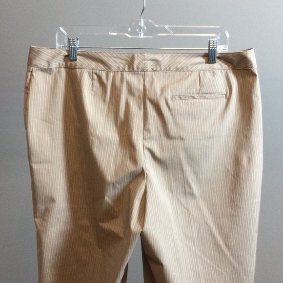 14 Izod tan striped activity Capri pants - Picture 7 of 16